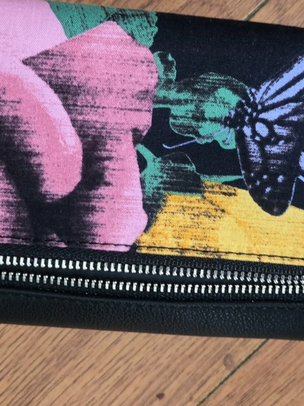 Vera Brandley Wallet - Picture 3 of 4